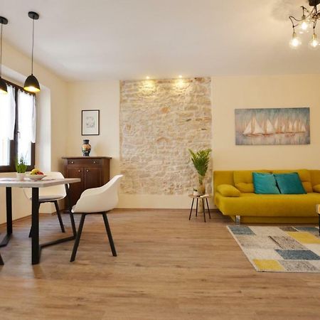 Bruno Apartment Ровин Екстериор снимка