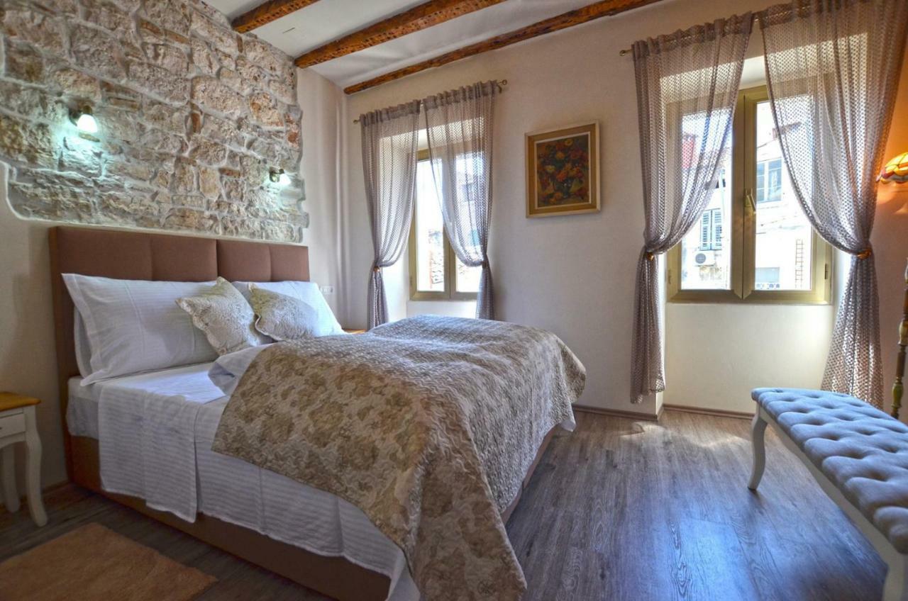 Bruno Apartment Ровин Екстериор снимка