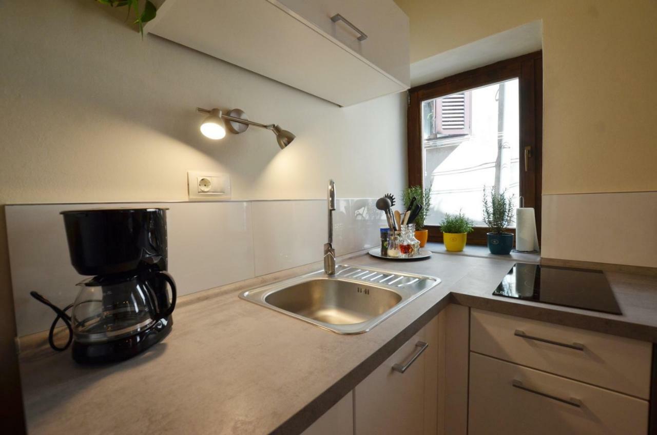 Bruno Apartment Ровин Екстериор снимка