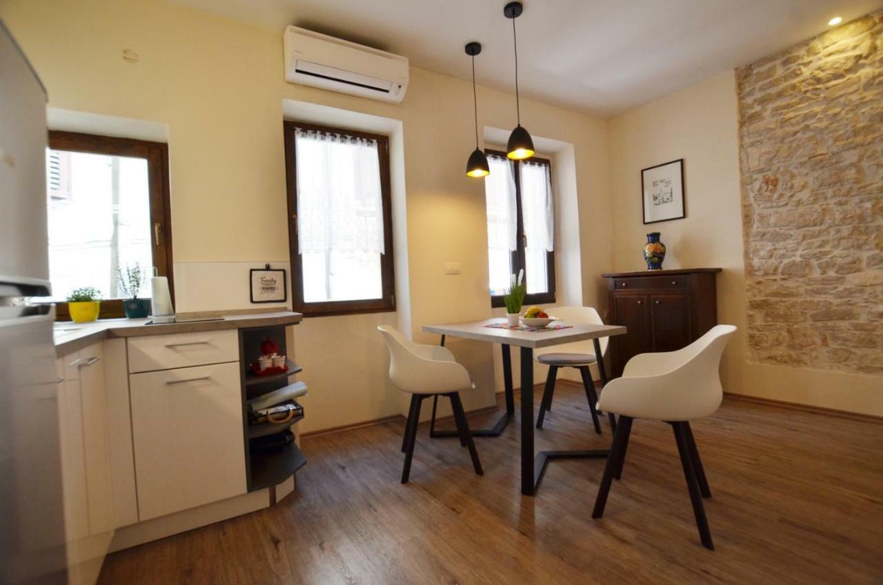 Bruno Apartment Ровин Екстериор снимка