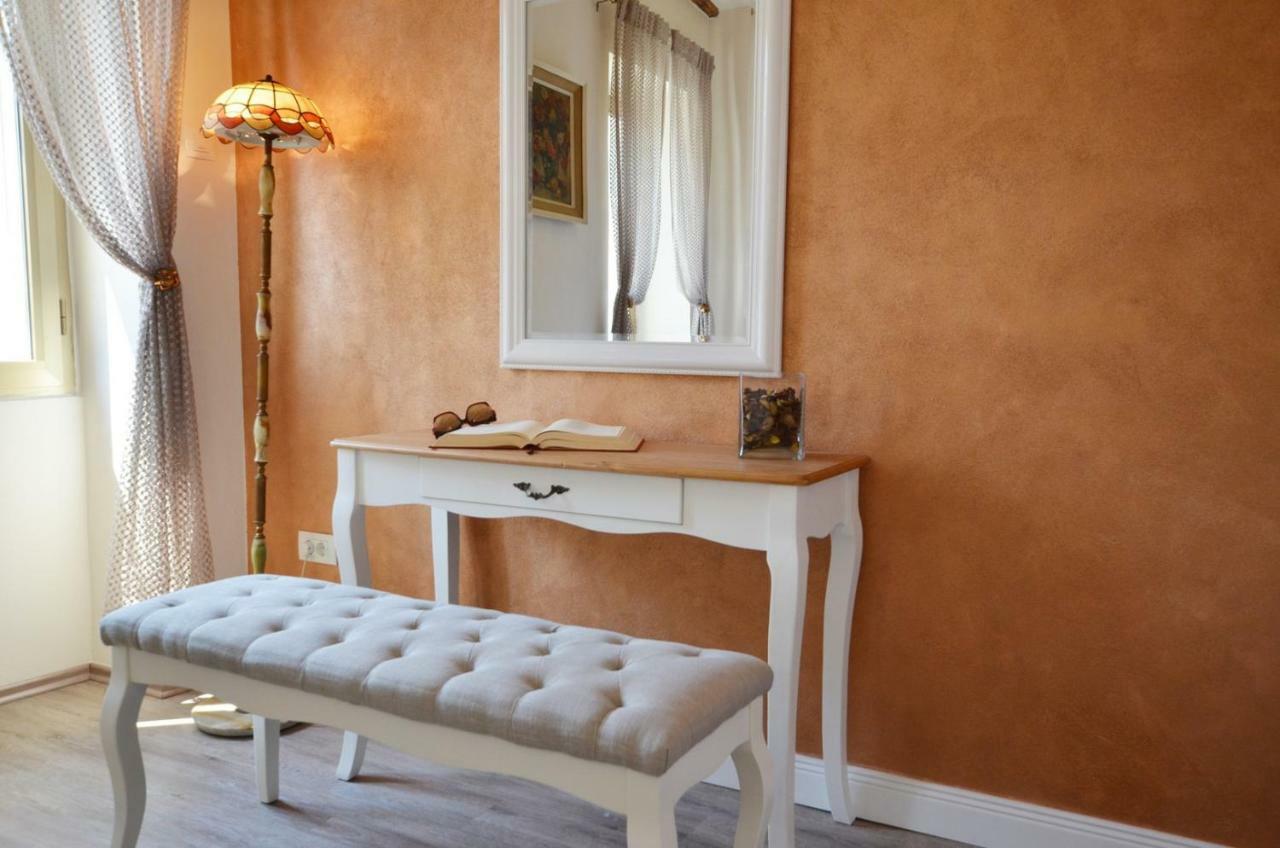 Bruno Apartment Ровин Екстериор снимка